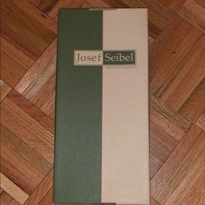 Josef Seibel - metallic and black Flats